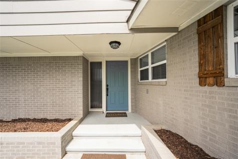 812 E 1st Hughes Springs TX 75656