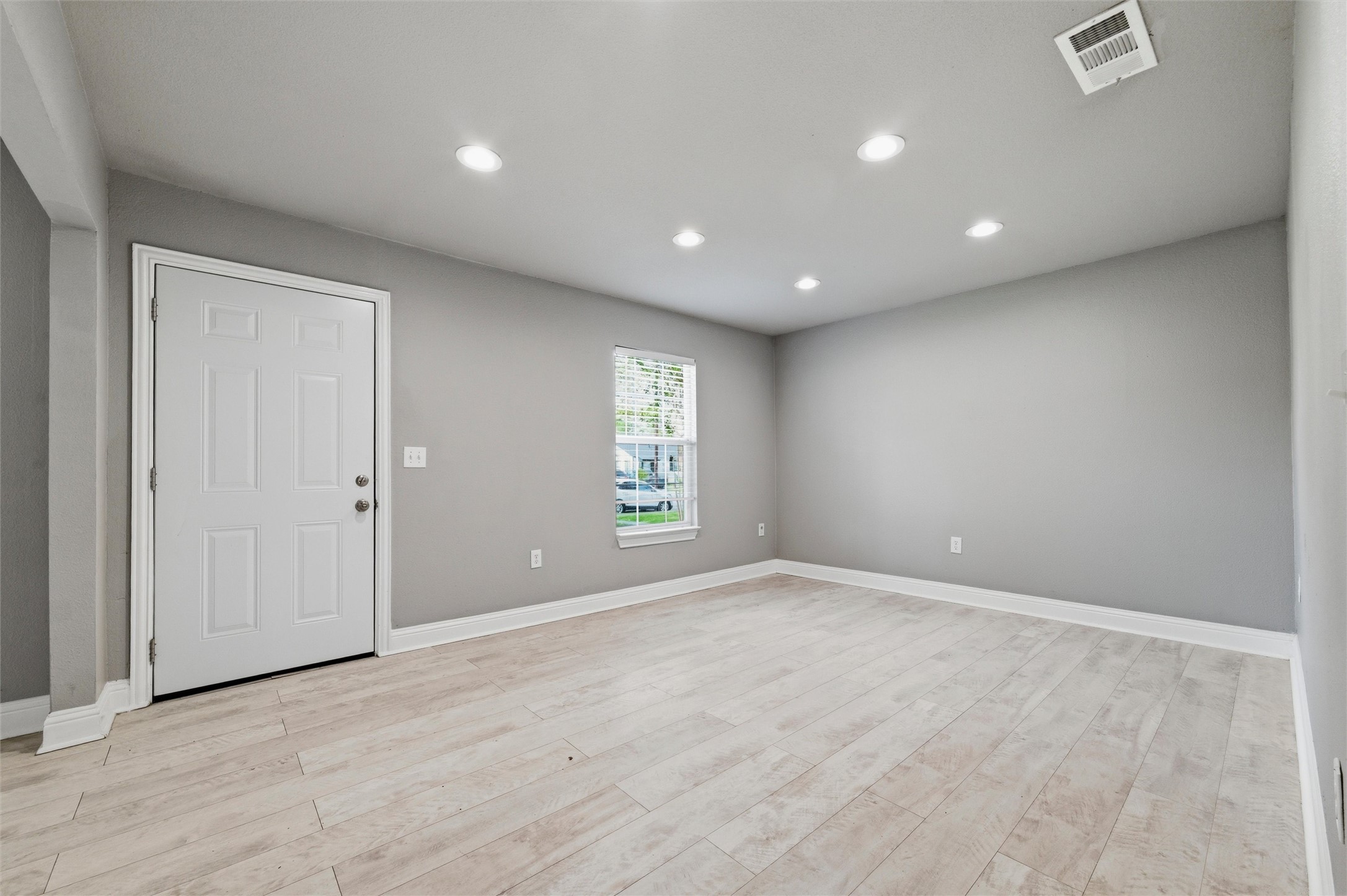 1606 Davis Boulevard Garland TX 75042