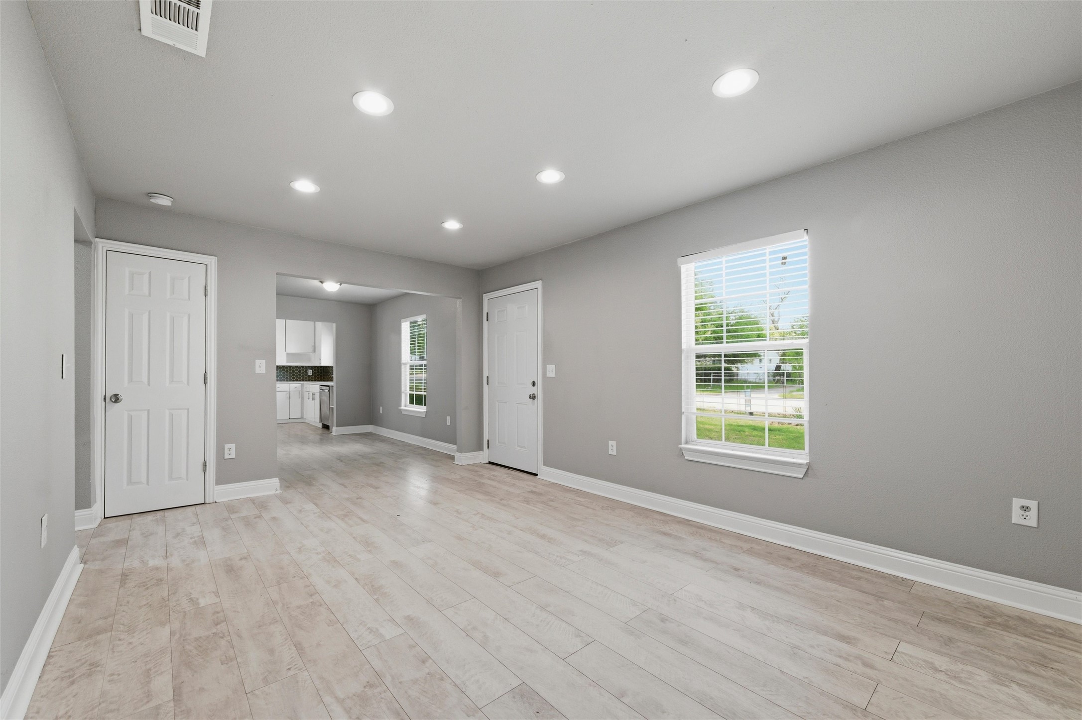 1606 Davis Boulevard Garland TX 75042