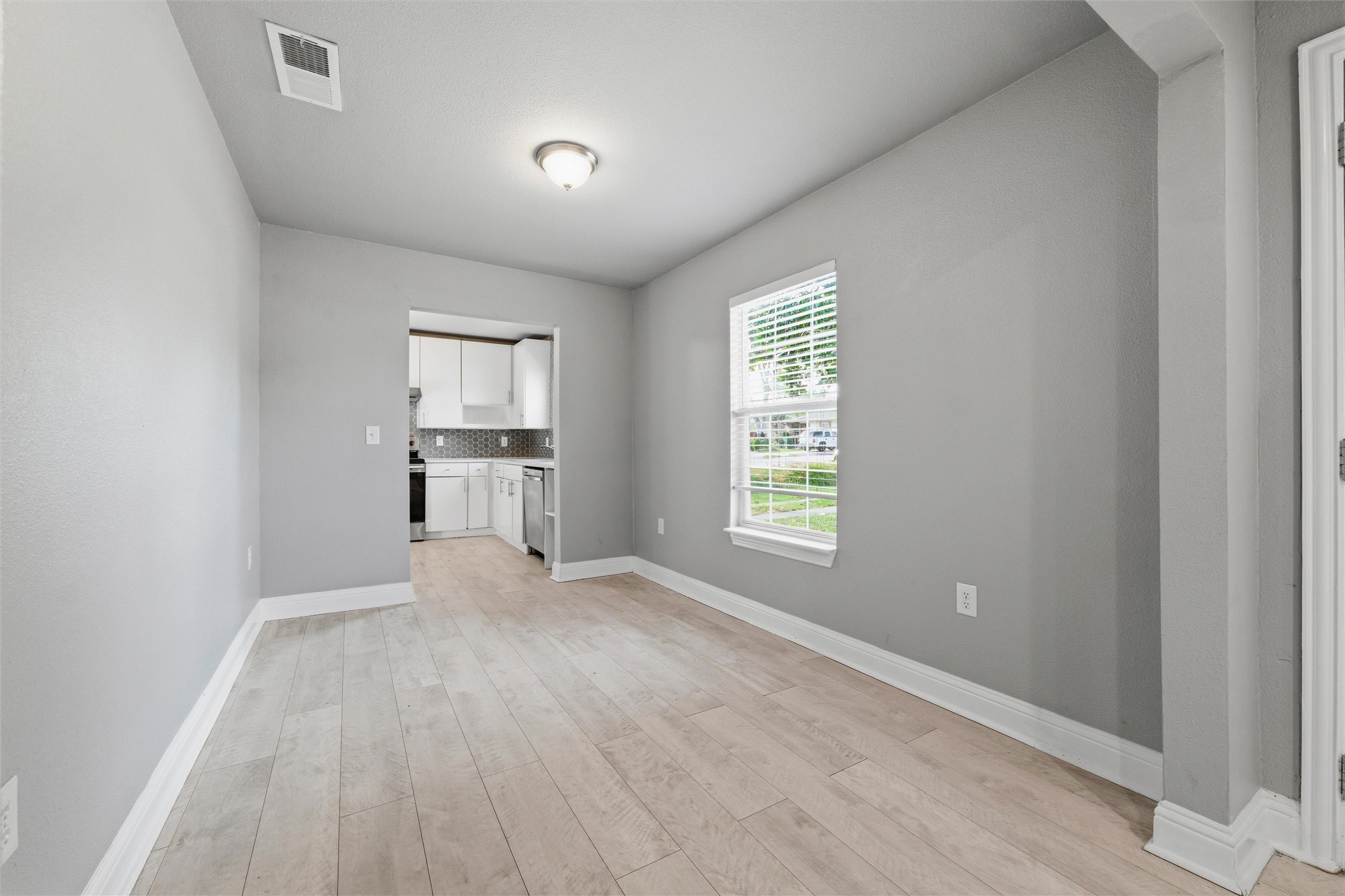 1606 Davis Boulevard Garland TX 75042