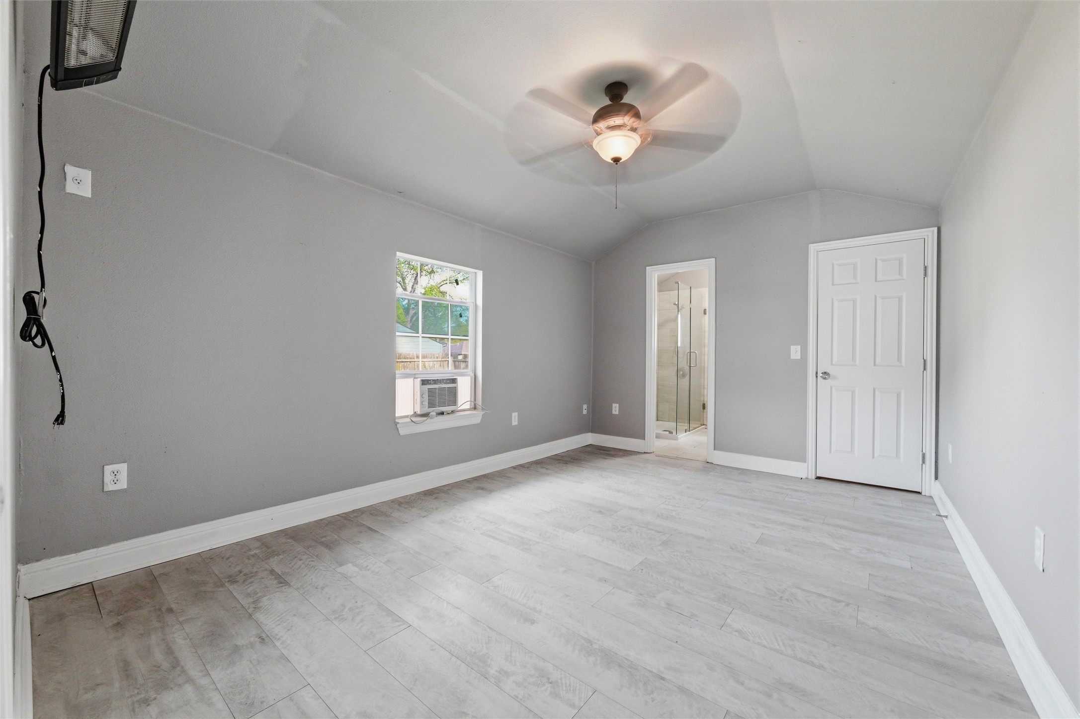 1606 Davis Boulevard Garland TX 75042