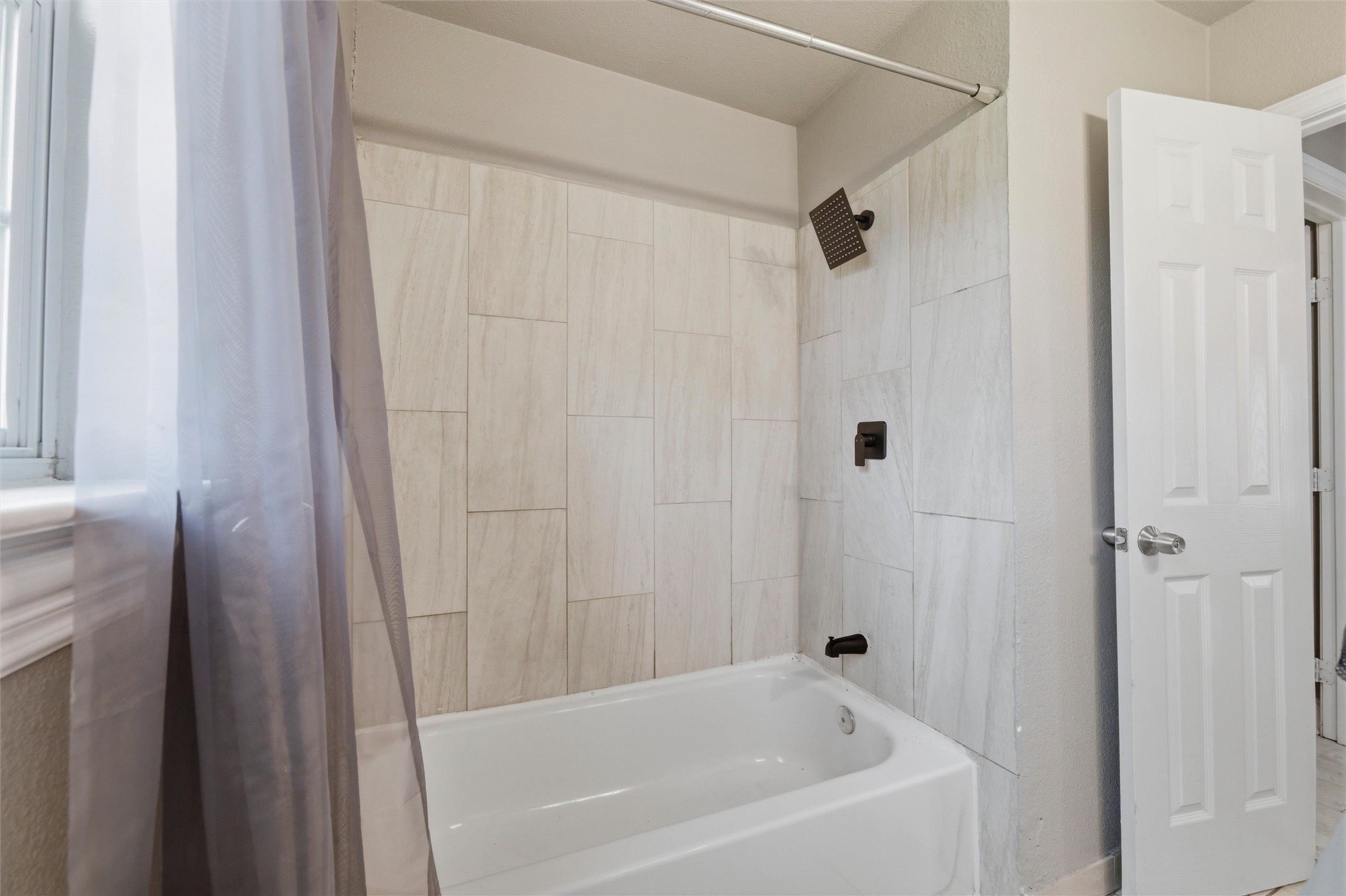 1606 Davis Boulevard Garland TX 75042