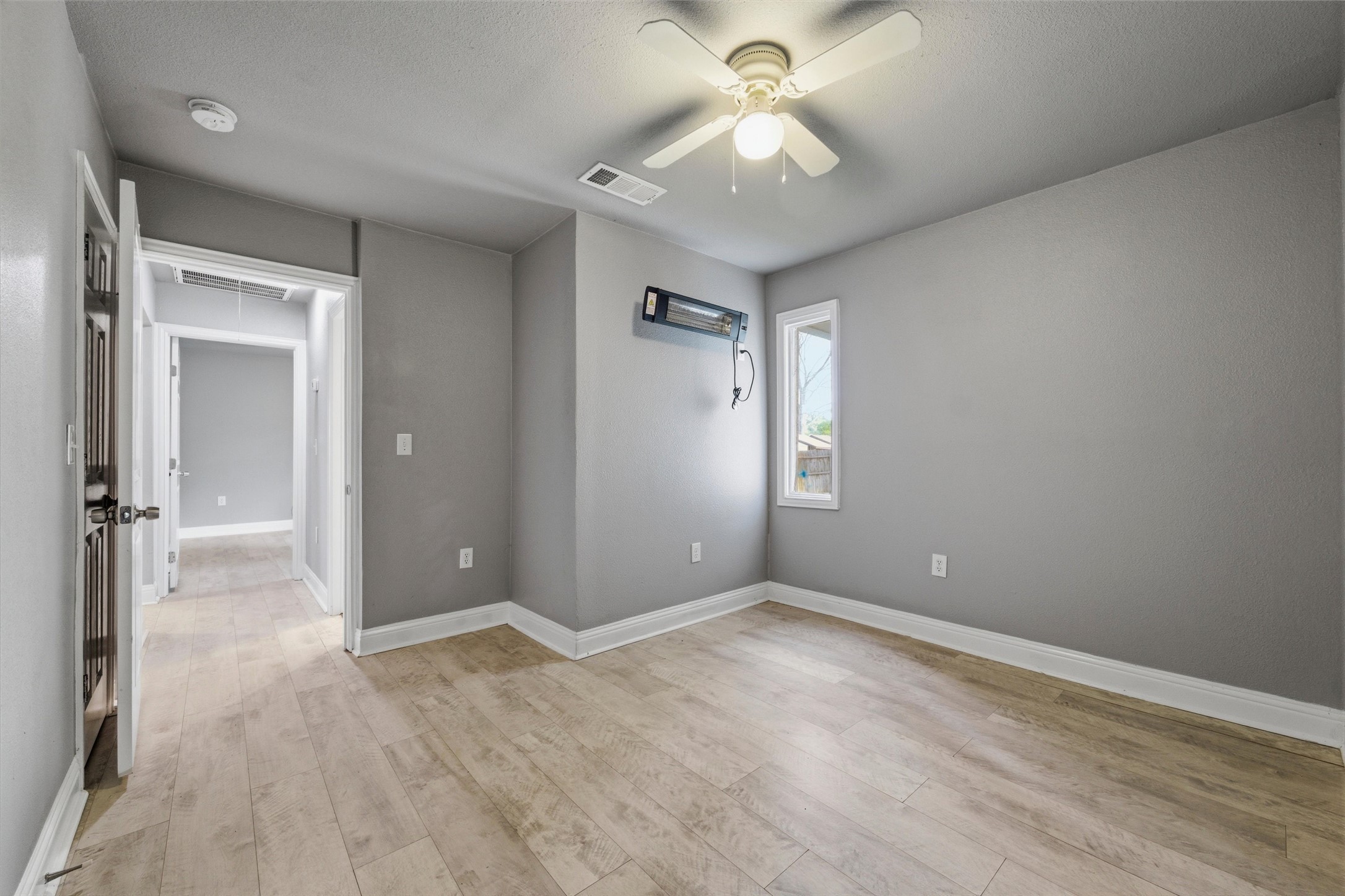 1606 Davis Boulevard Garland TX 75042