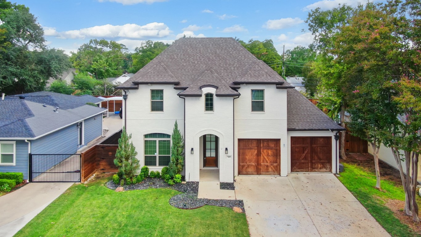 709 N Bailey Avenue Fort Worth TX 76107
