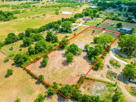 527 SE County Road 3015 Corsicana TX 75109