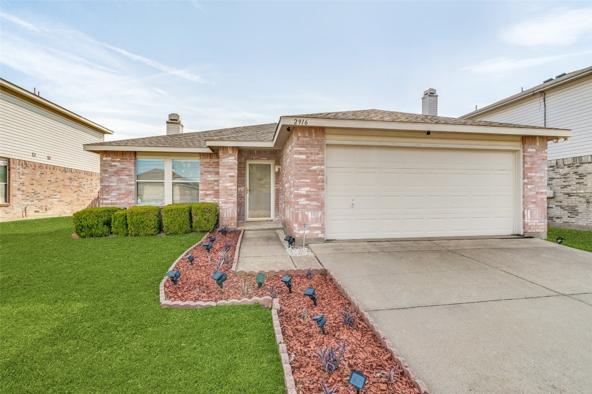 2916 Clemente Drive Grand Prairie TX 75052