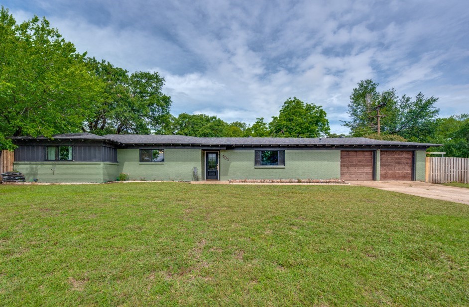905 Hurstview Drive Hurst TX 76053