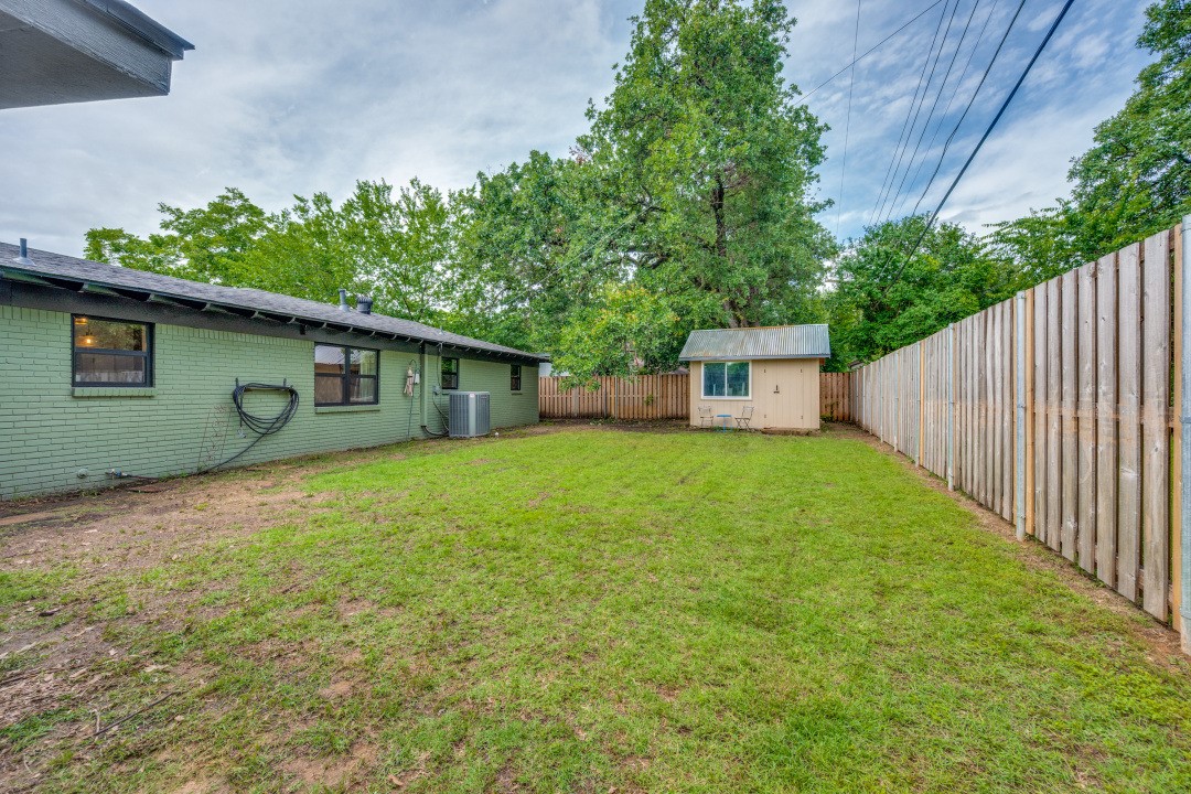 905 Hurstview Drive Hurst TX 76053