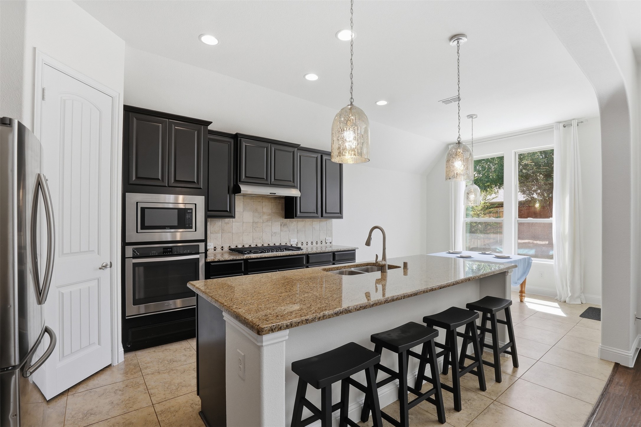 1383 Sandhurst Drive Roanoke TX 76262