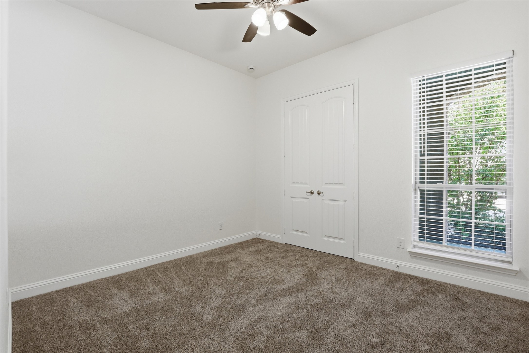 1383 Sandhurst Drive Roanoke TX 76262
