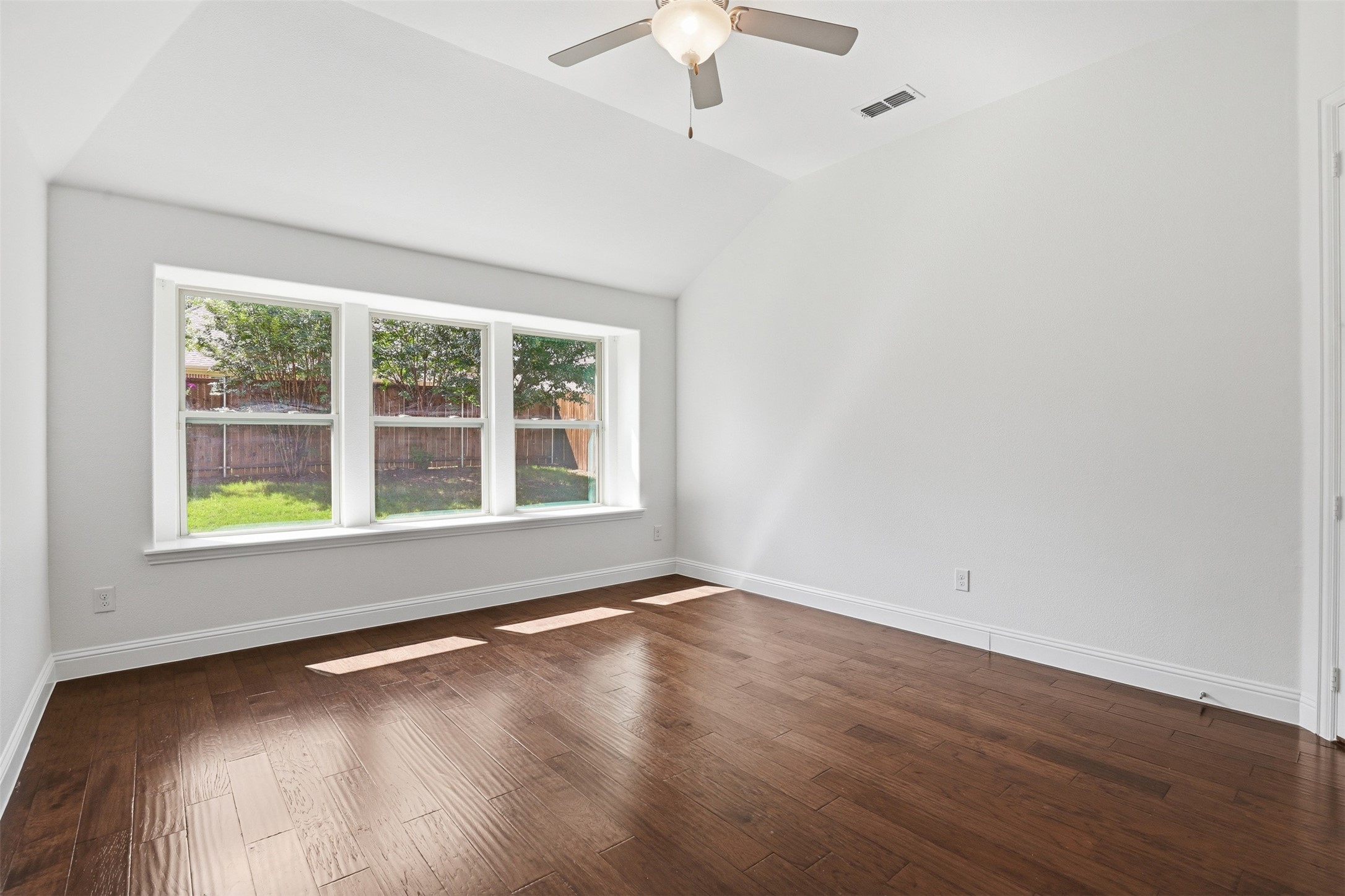 1383 Sandhurst Drive Roanoke TX 76262