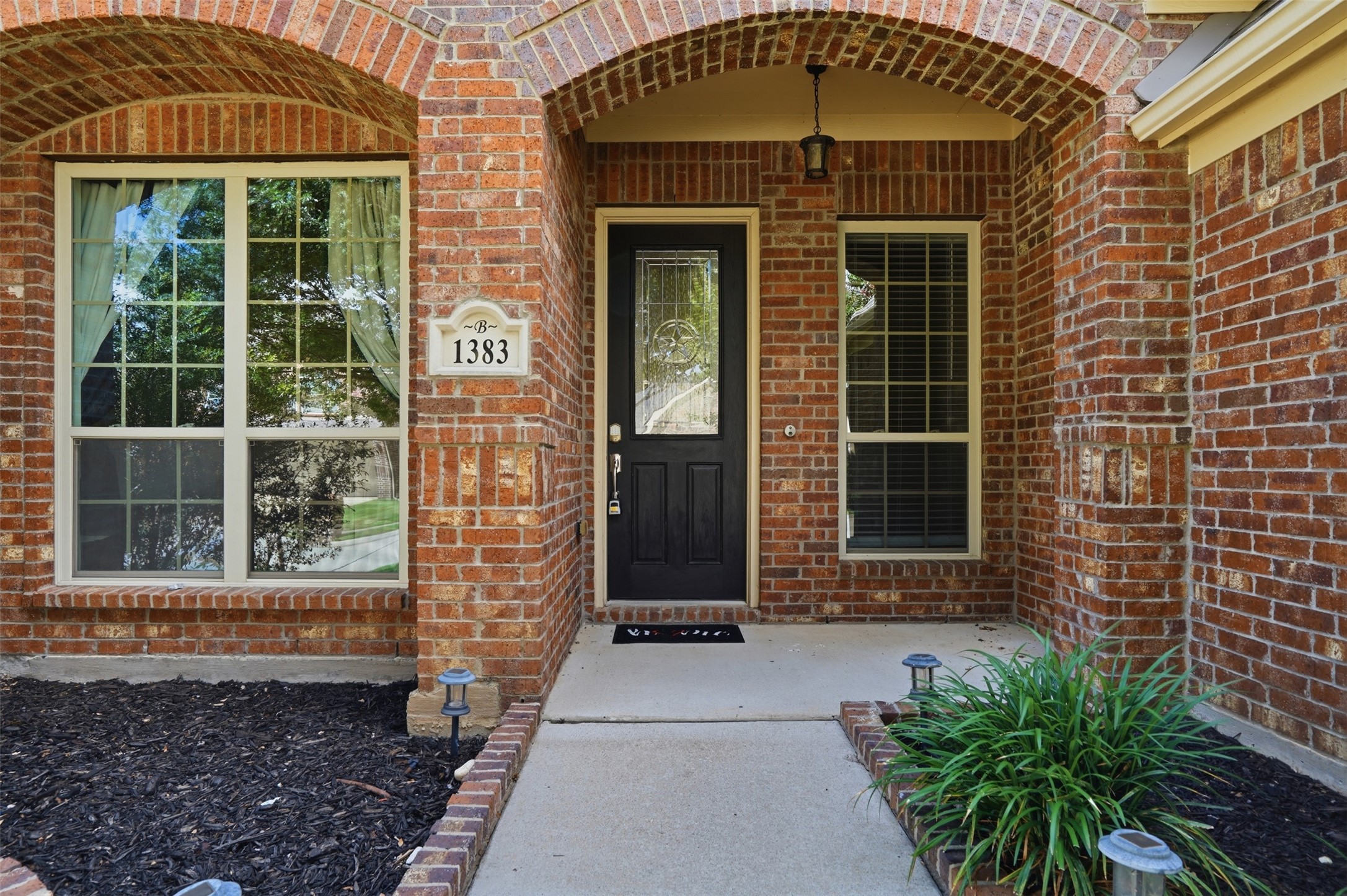 1383 Sandhurst Drive Roanoke TX 76262