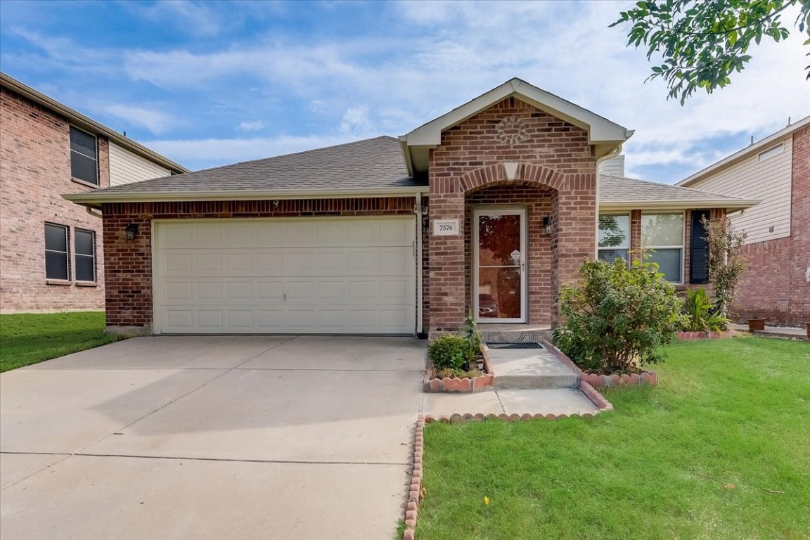 7576 Scarlet View Trail Fort Worth TX 76131