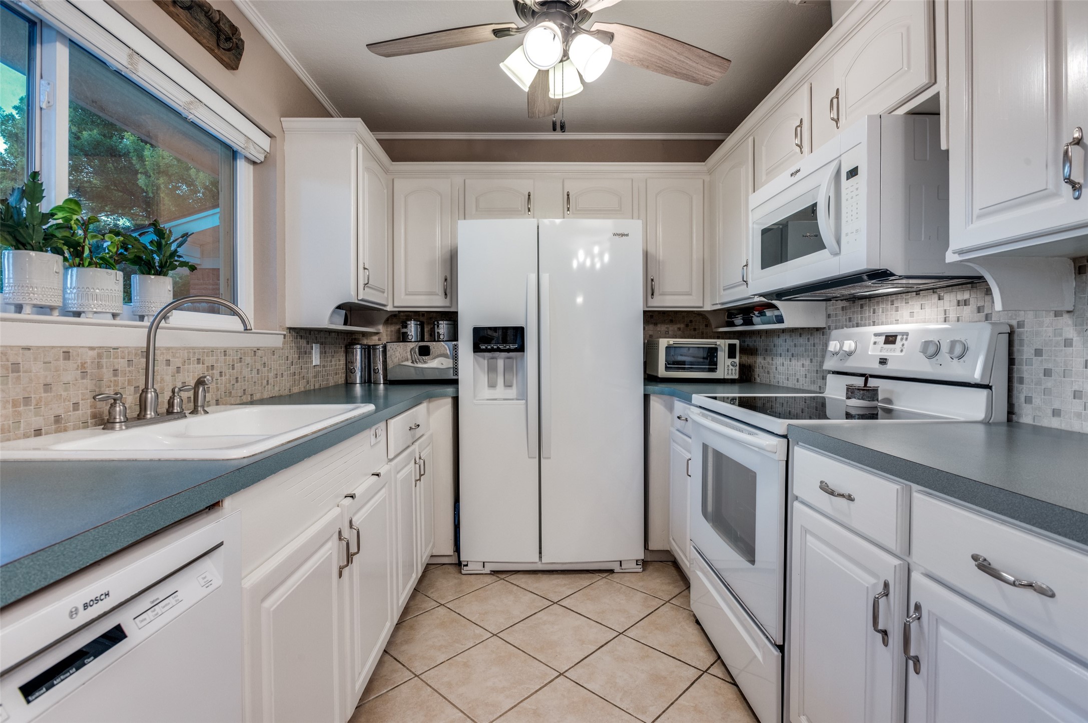 1229 Brookside Drive Hurst TX 76053