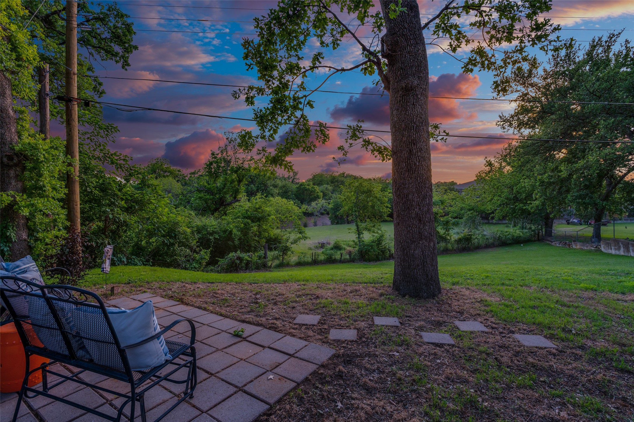 1229 Brookside Drive Hurst TX 76053