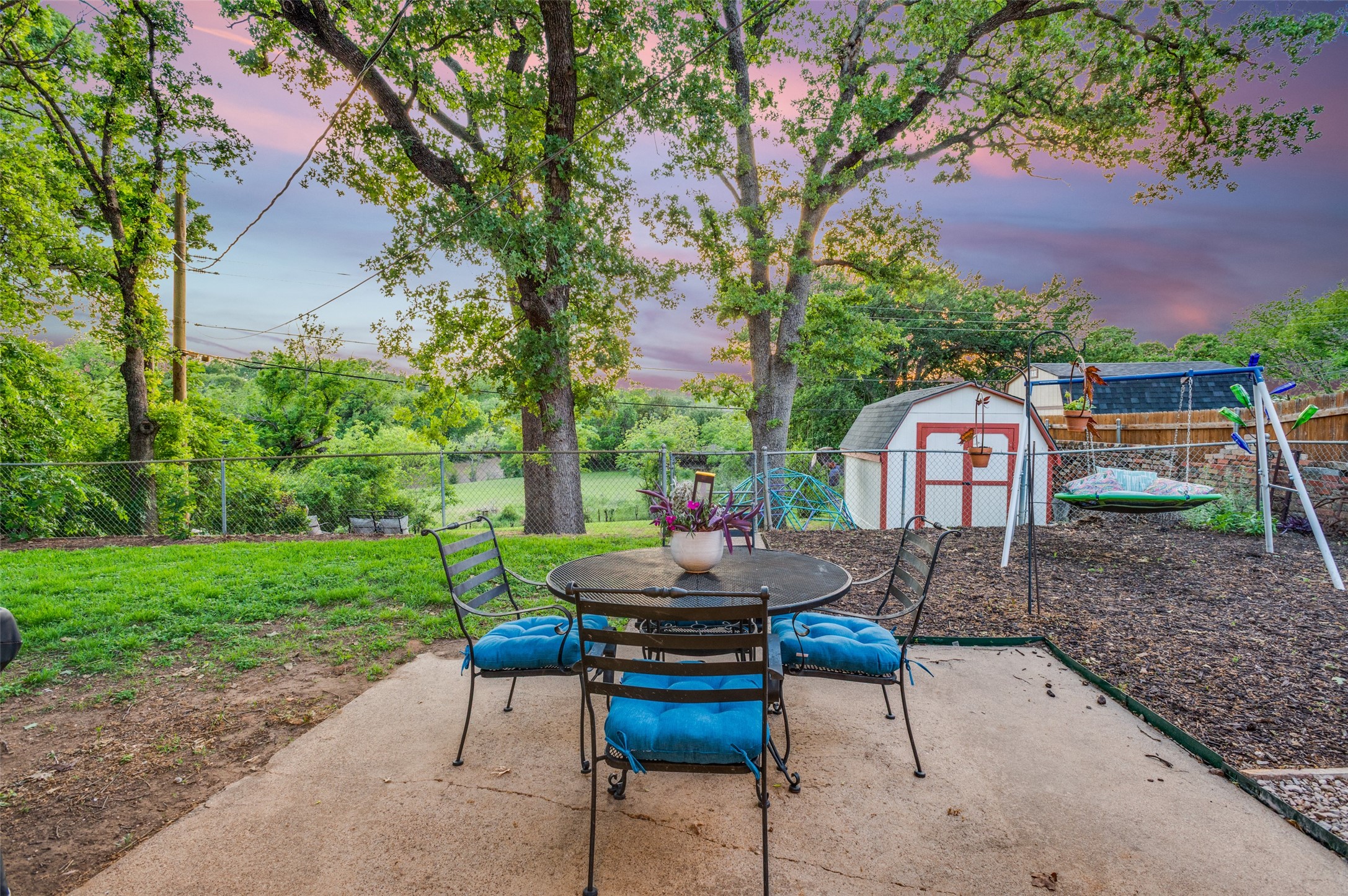 1229 Brookside Drive Hurst TX 76053