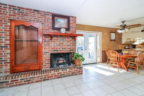 5309 Stanford Avenue River Oaks TX 76114