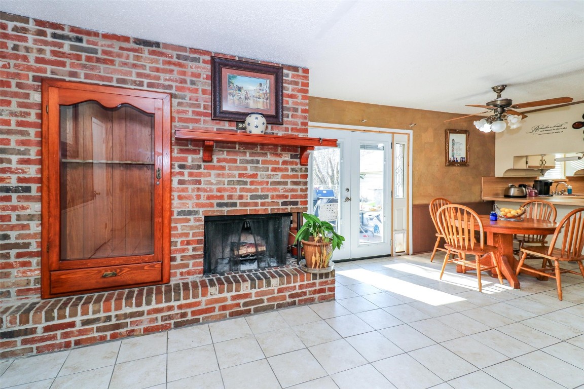 5309 Stanford Avenue River Oaks TX 76114