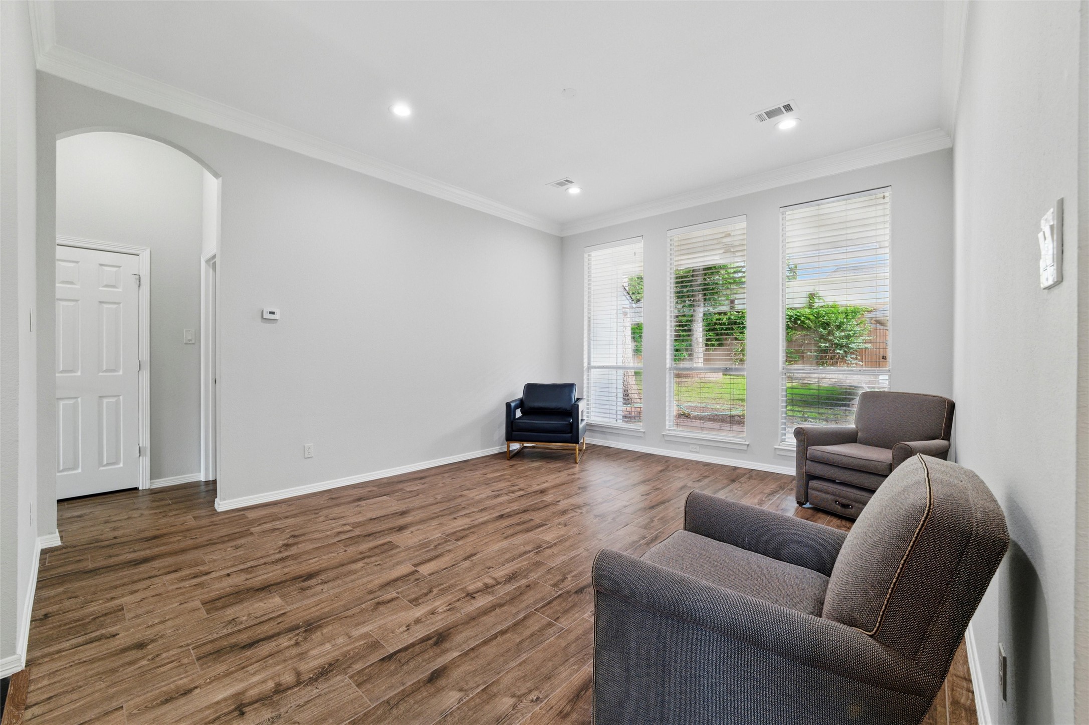 3402 Blue Forest Drive Arlington TX 76001