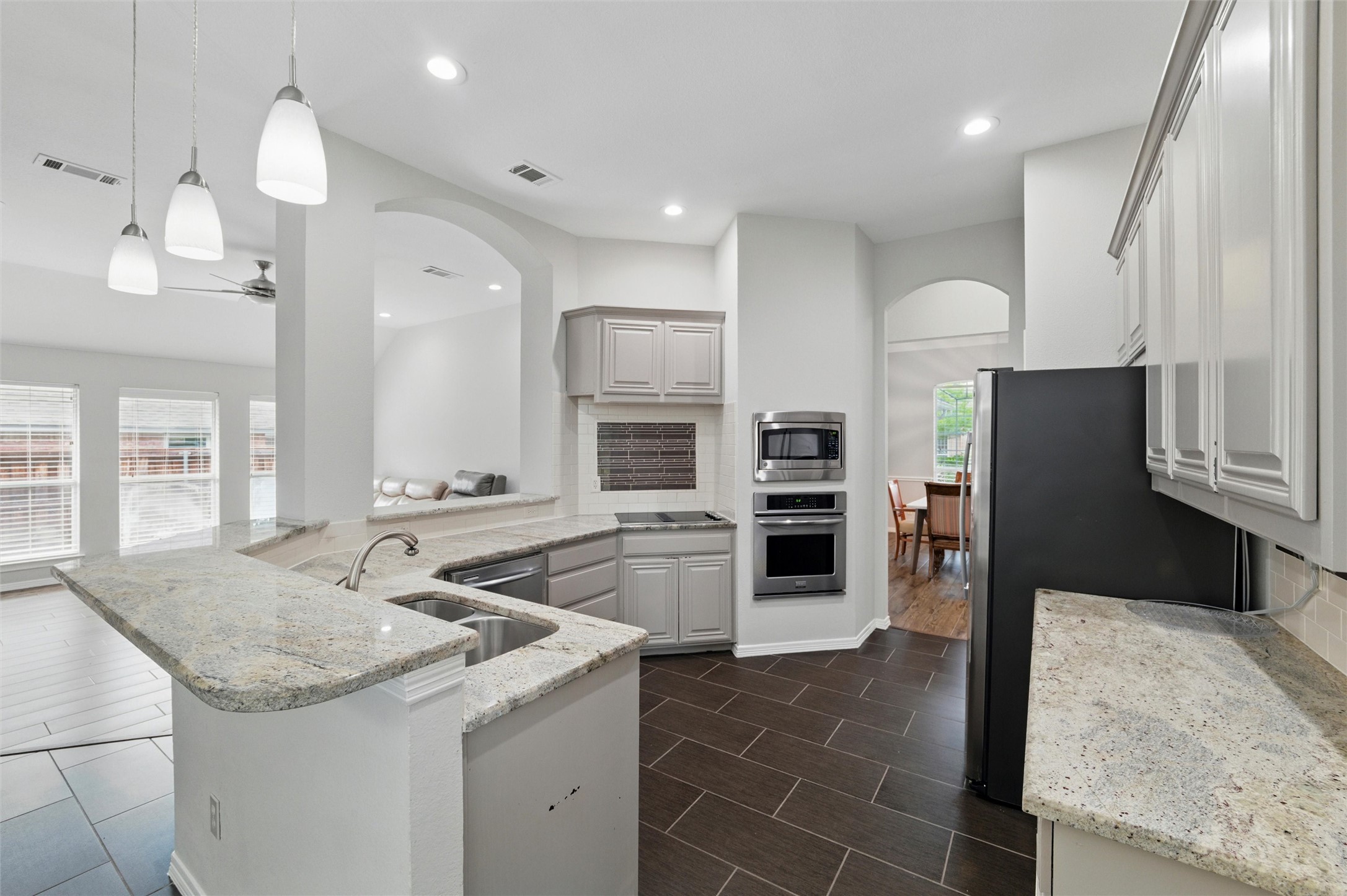 3402 Blue Forest Drive Arlington TX 76001