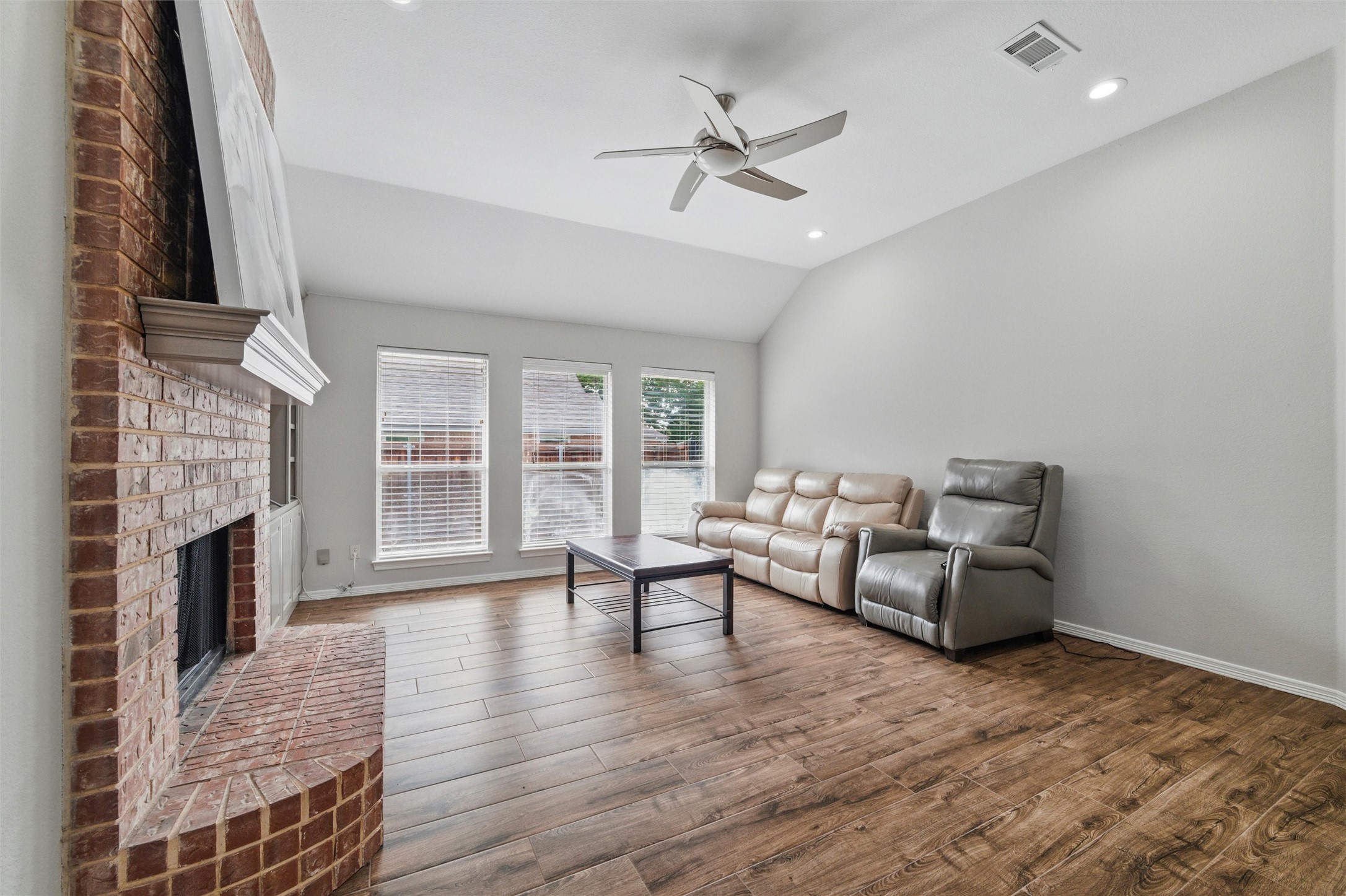 3402 Blue Forest Drive Arlington TX 76001