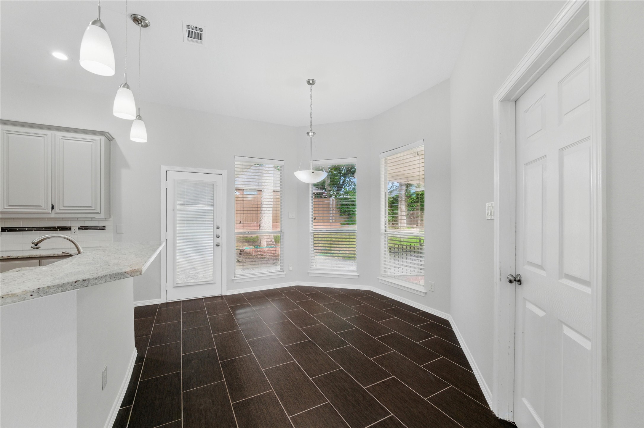 3402 Blue Forest Drive Arlington TX 76001