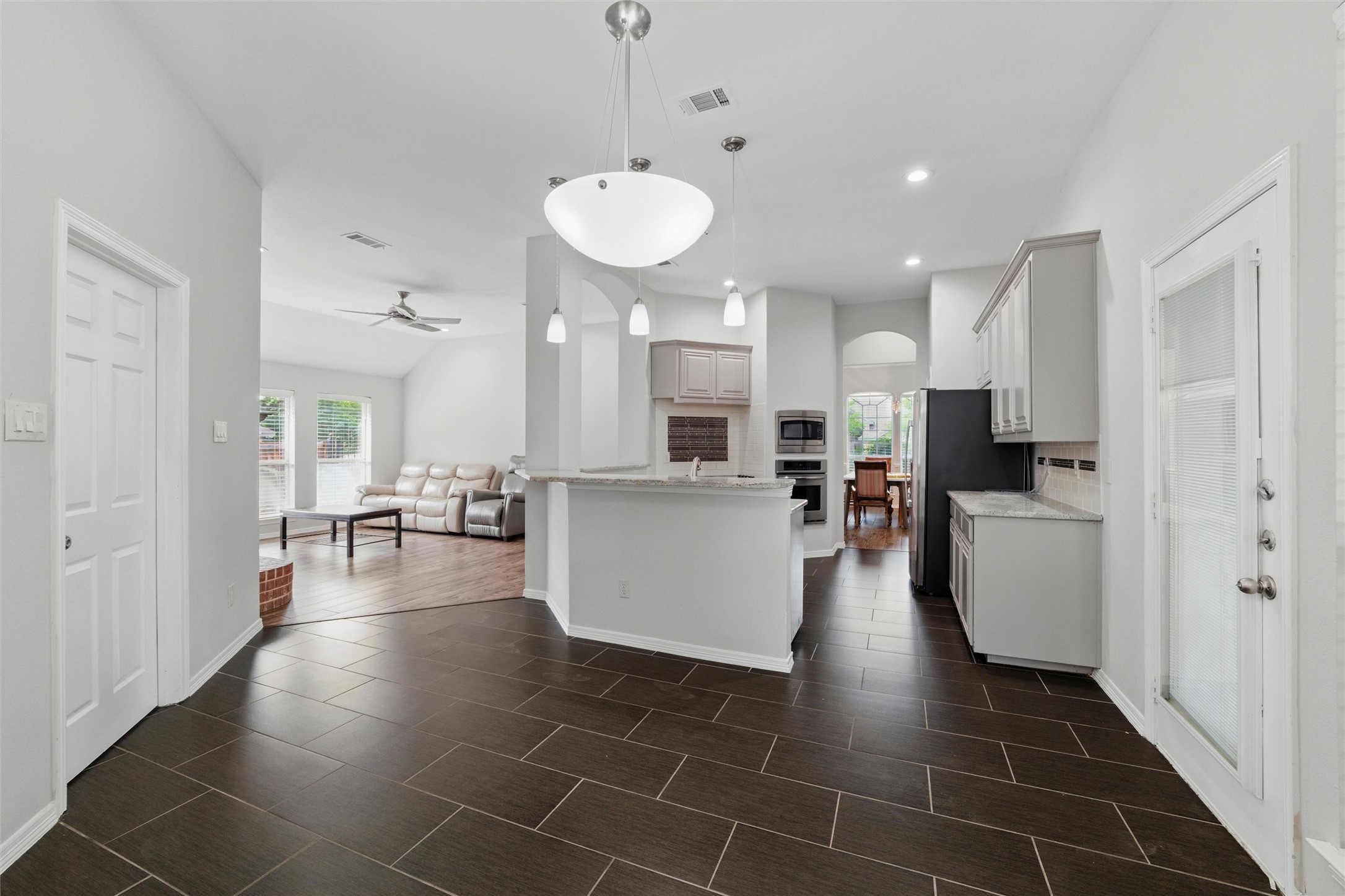 3402 Blue Forest Drive Arlington TX 76001