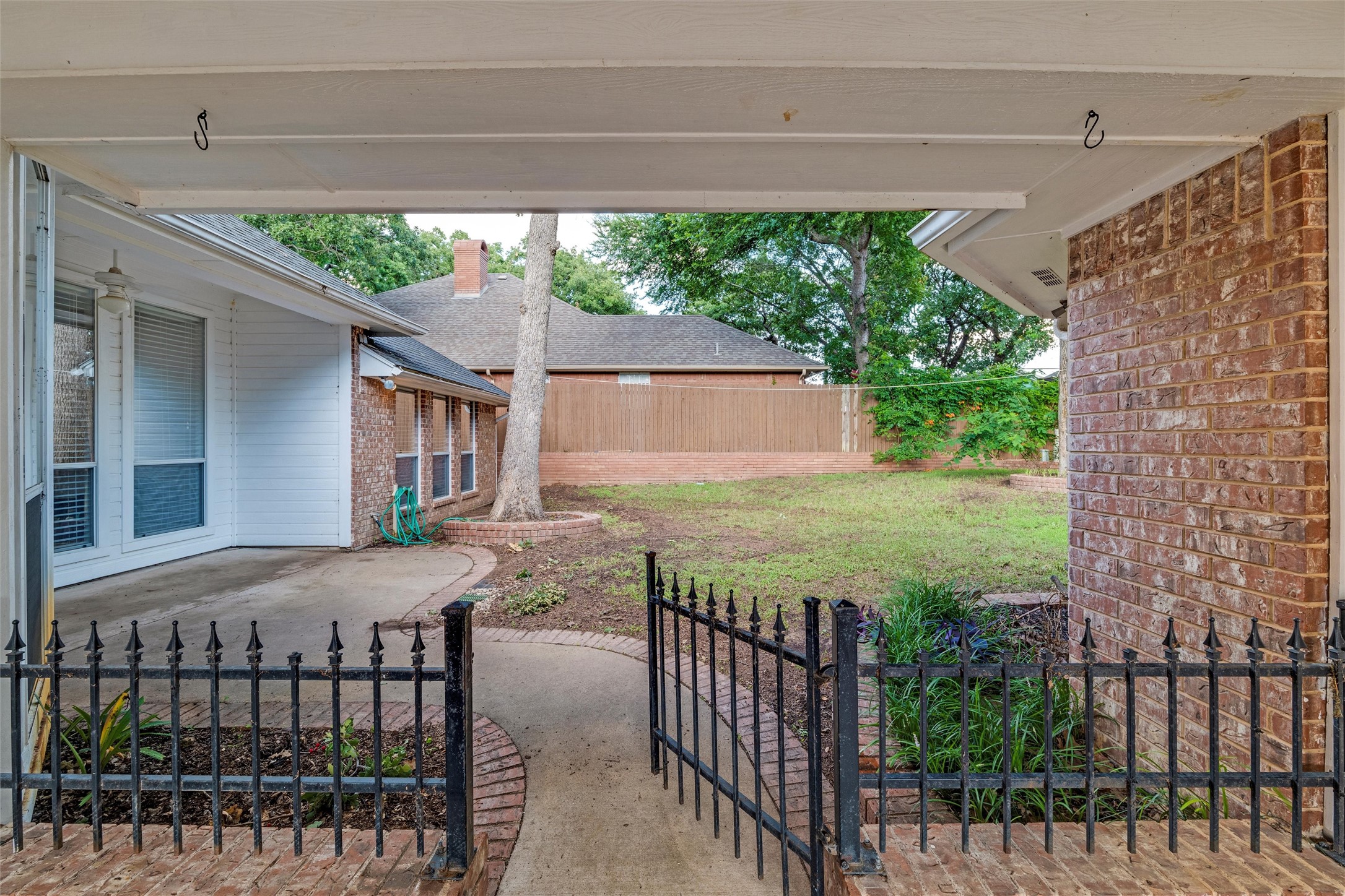 3402 Blue Forest Drive Arlington TX 76001