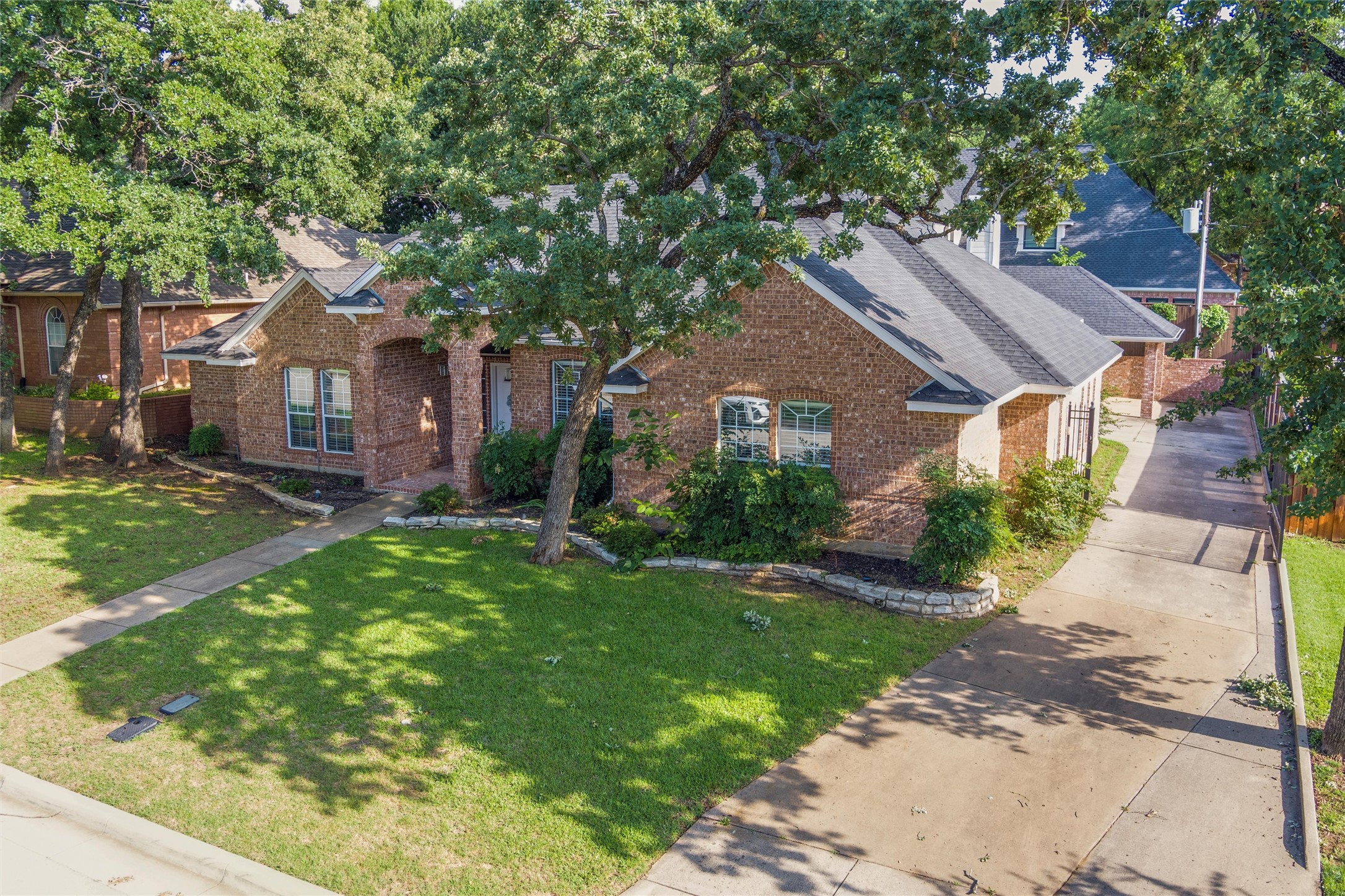 3402 Blue Forest Drive Arlington TX 76001