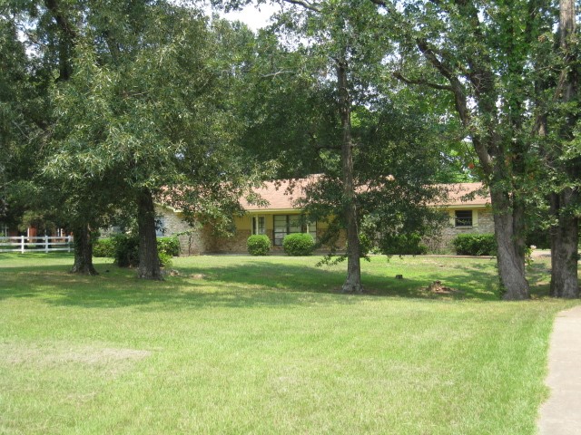 2308 Country Club Drive Canton TX 75103