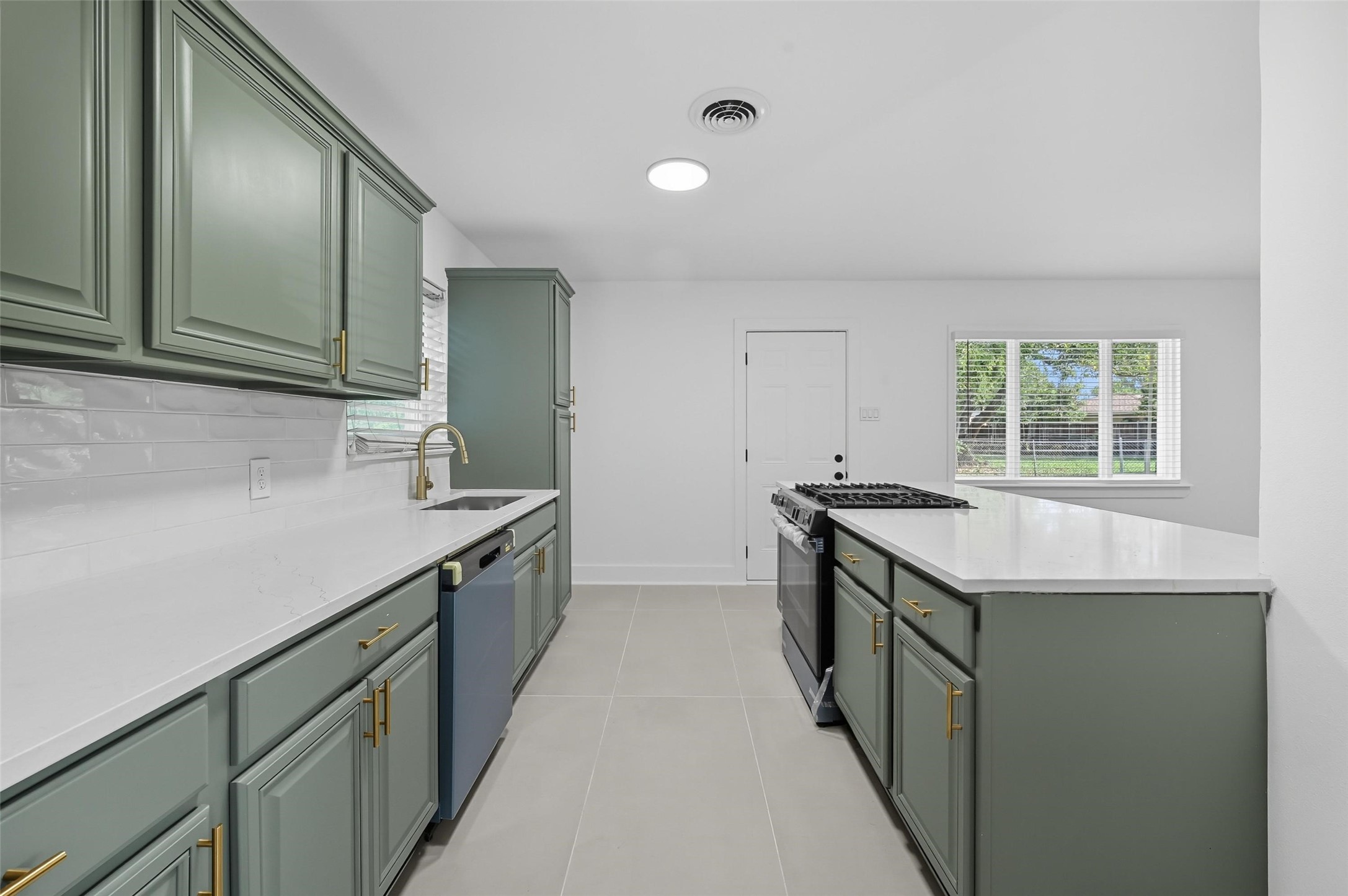 2251 Hartline Drive Dallas TX 75228
