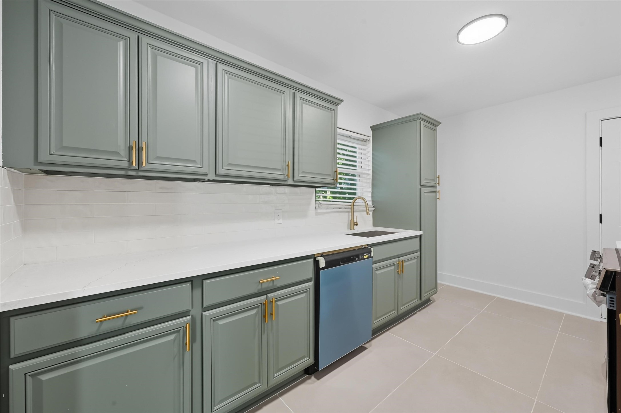 2251 Hartline Drive Dallas TX 75228