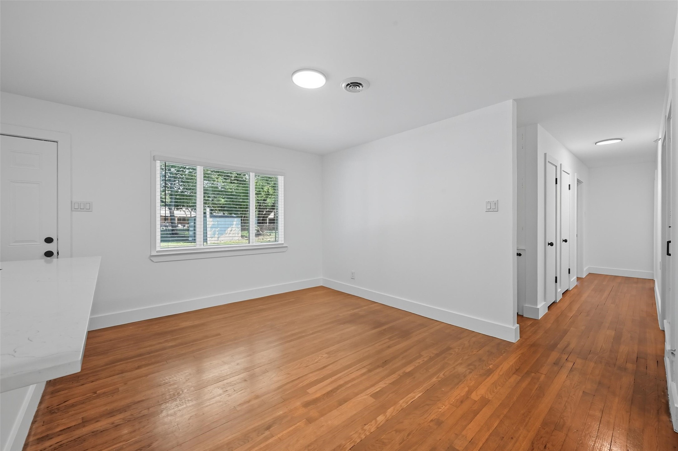 2251 Hartline Drive Dallas TX 75228