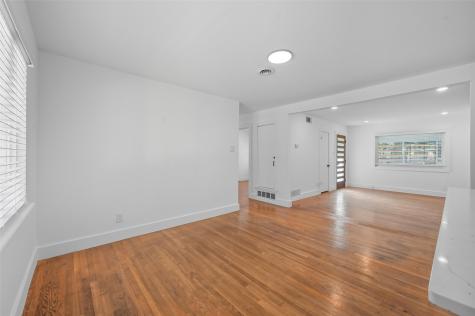 2251 Hartline Drive Dallas TX 75228