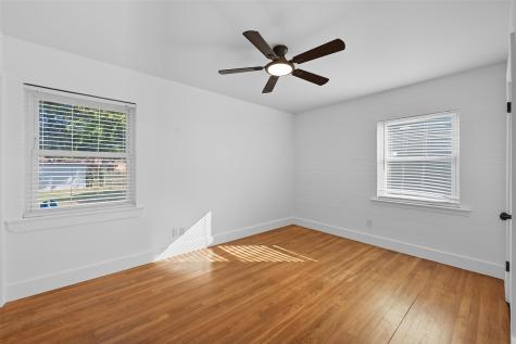 2251 Hartline Drive Dallas TX 75228