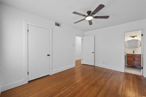 2251 Hartline Drive Dallas TX 75228