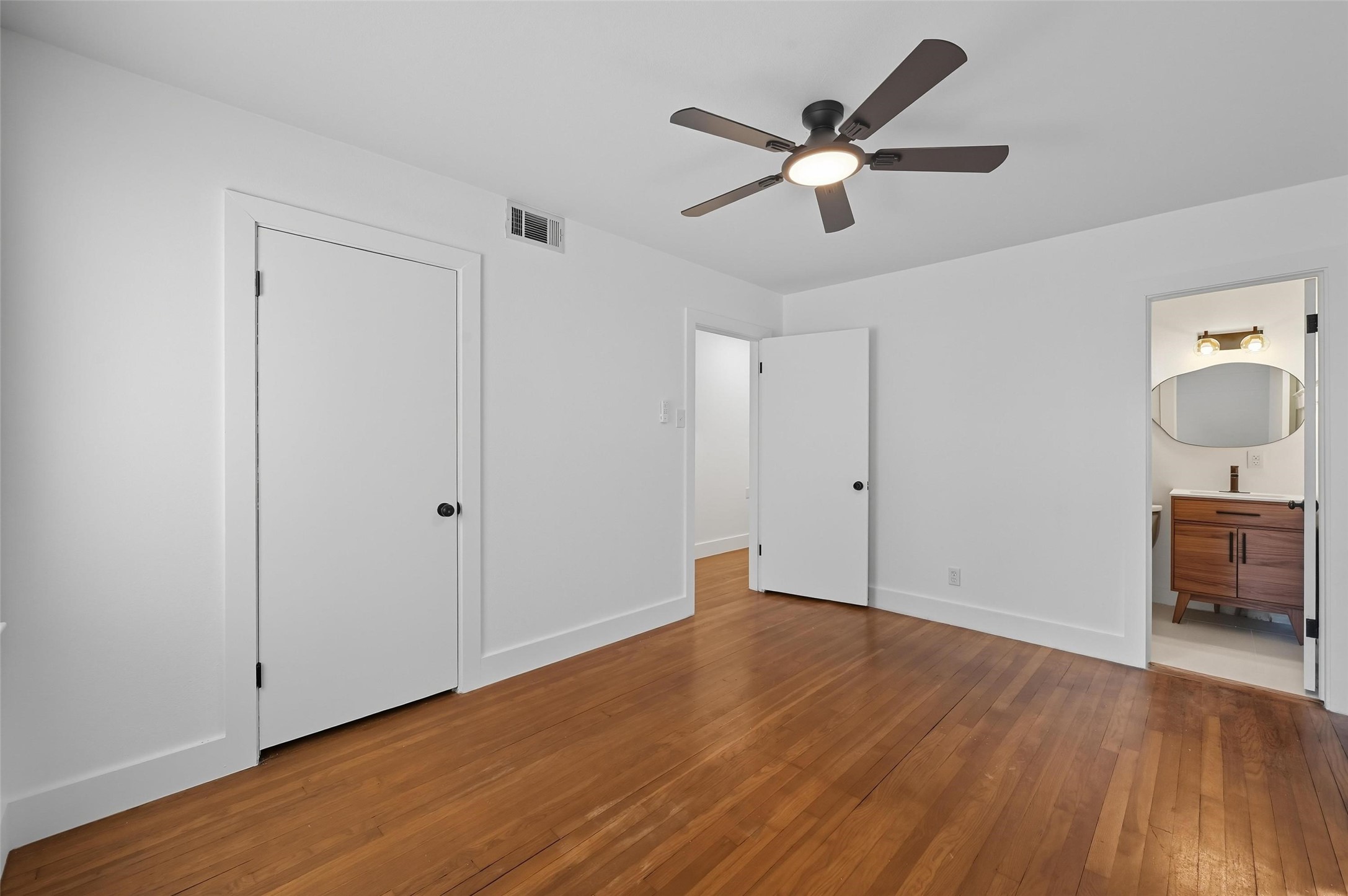 2251 Hartline Drive Dallas TX 75228