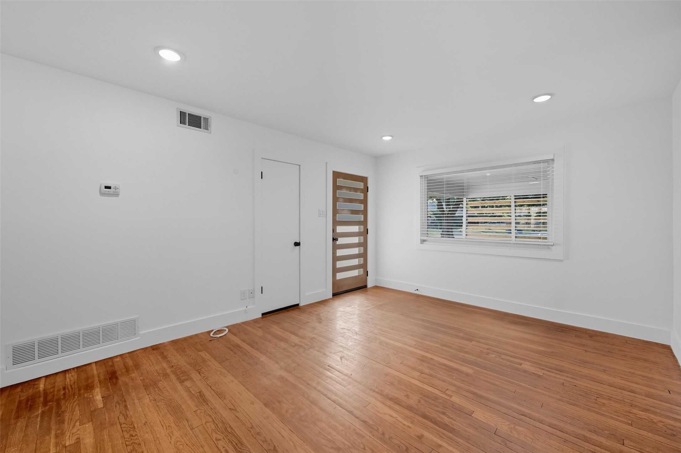 2251 Hartline Drive Dallas TX 75228