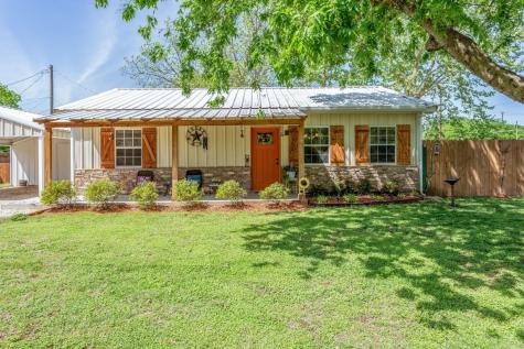 302 S Llano Street Whitney TX 76692