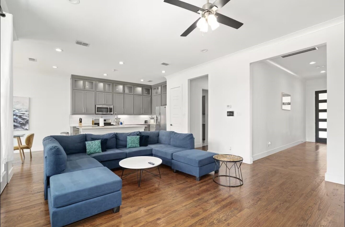 1735 Michigan Avenue Dallas TX 75216