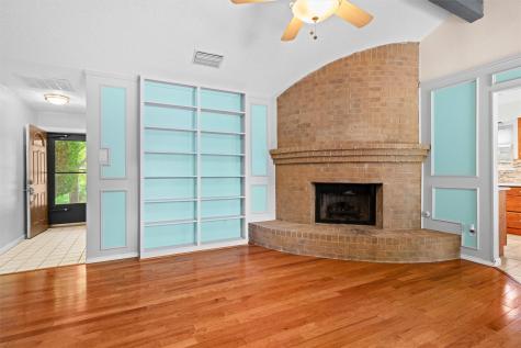 711 Hinsdale Drive Arlington TX 76006