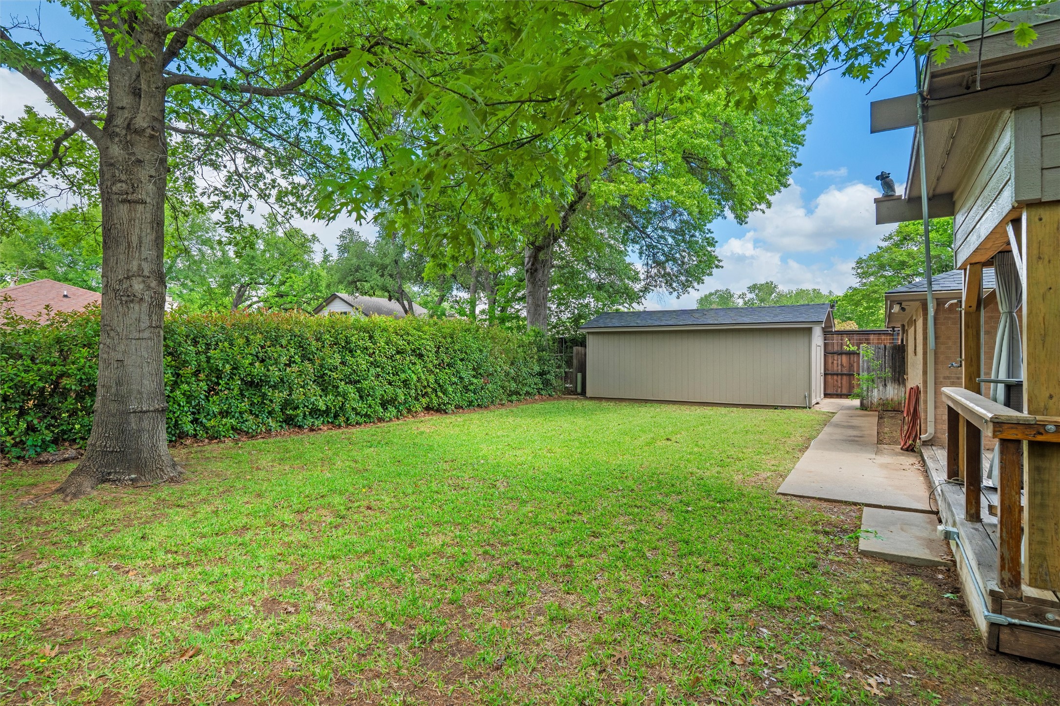 711 Hinsdale Drive Arlington TX 76006