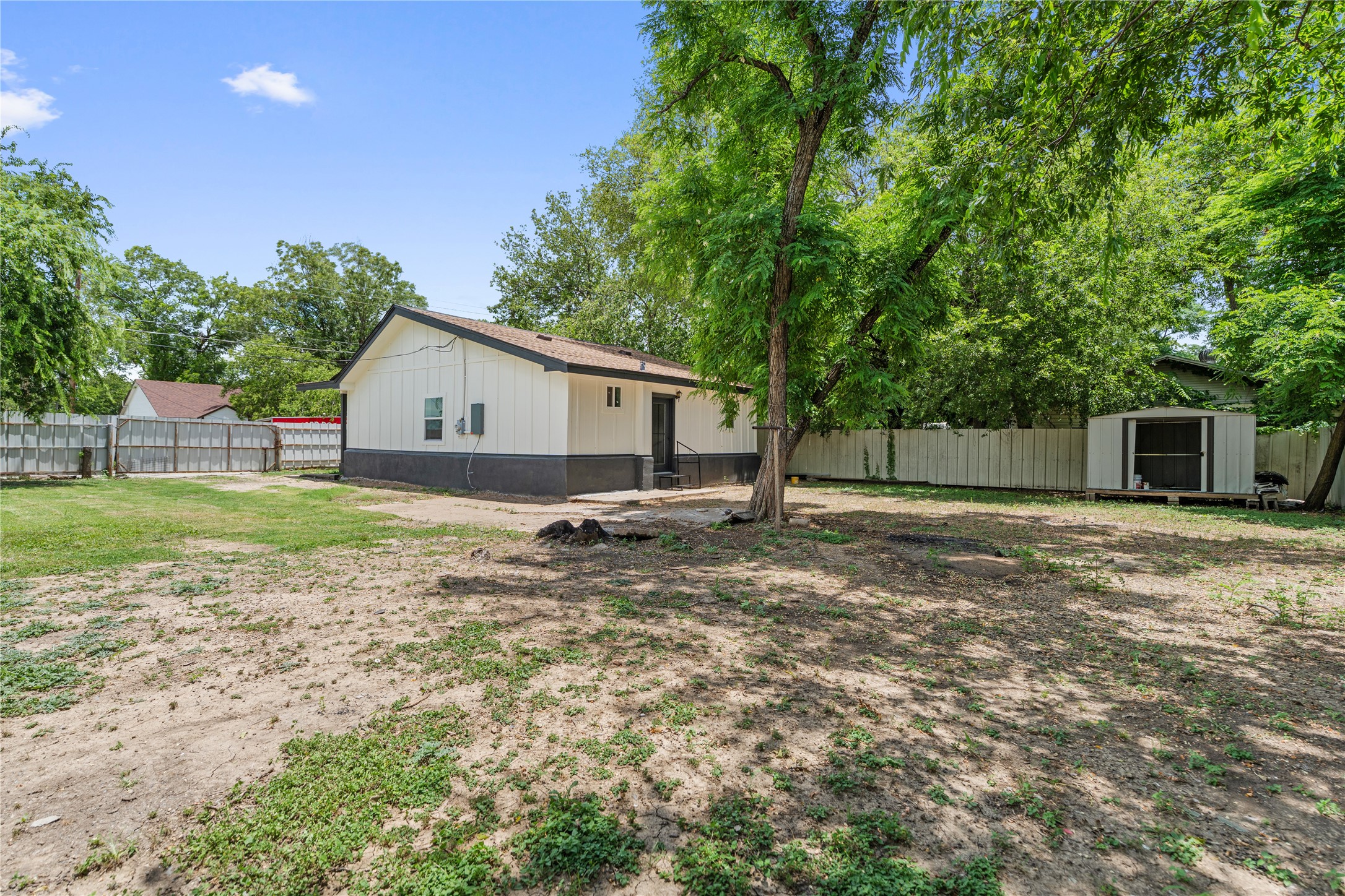 1410 Nealton Street Bellmead TX 76705