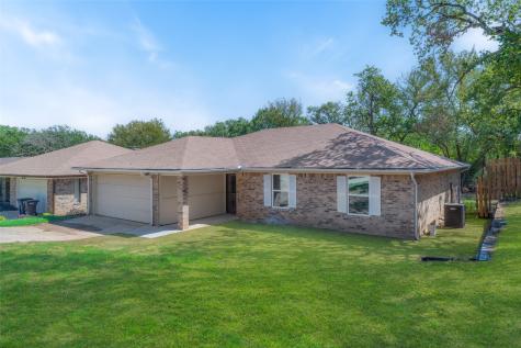7520 Craig Street Fort Worth TX 76112