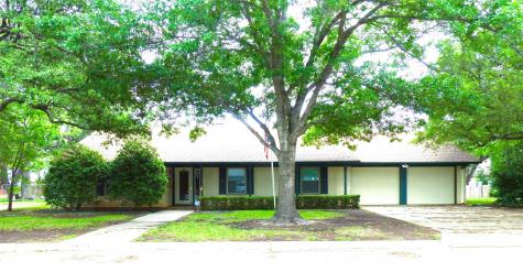 2105 Stanton Brady TX 76825
