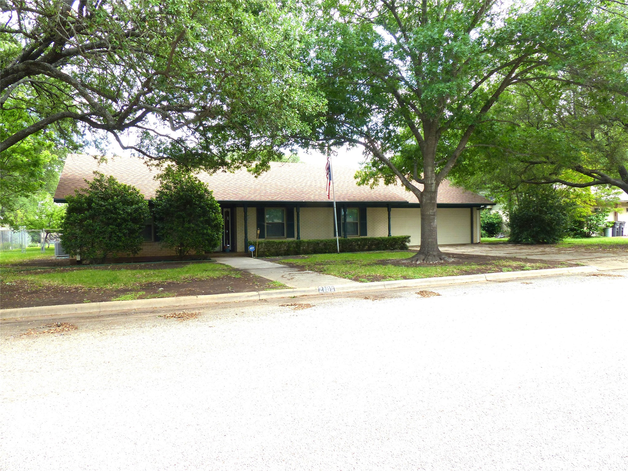 2105 Stanton Brady TX 76825