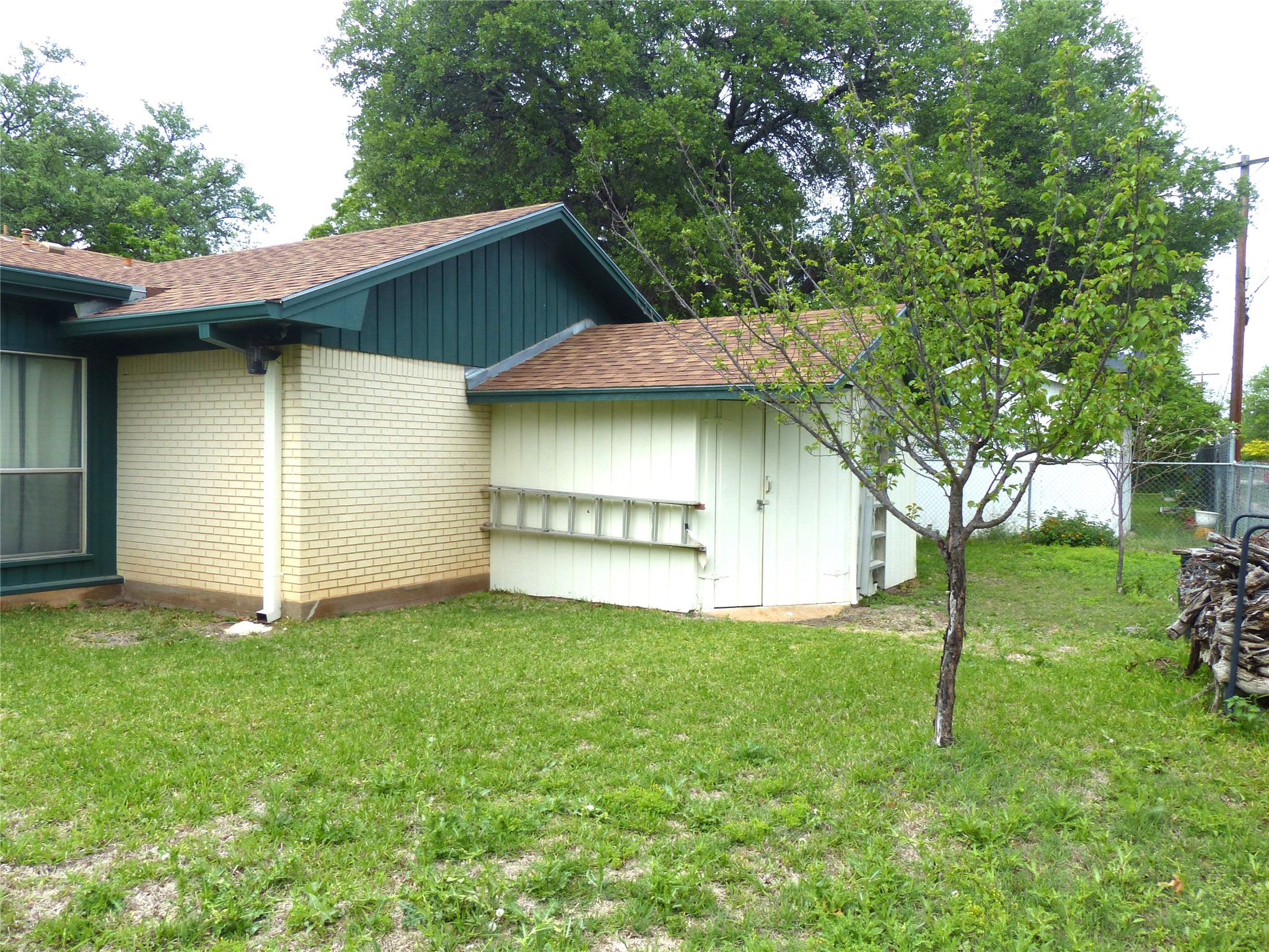 2105 Stanton Brady TX 76825