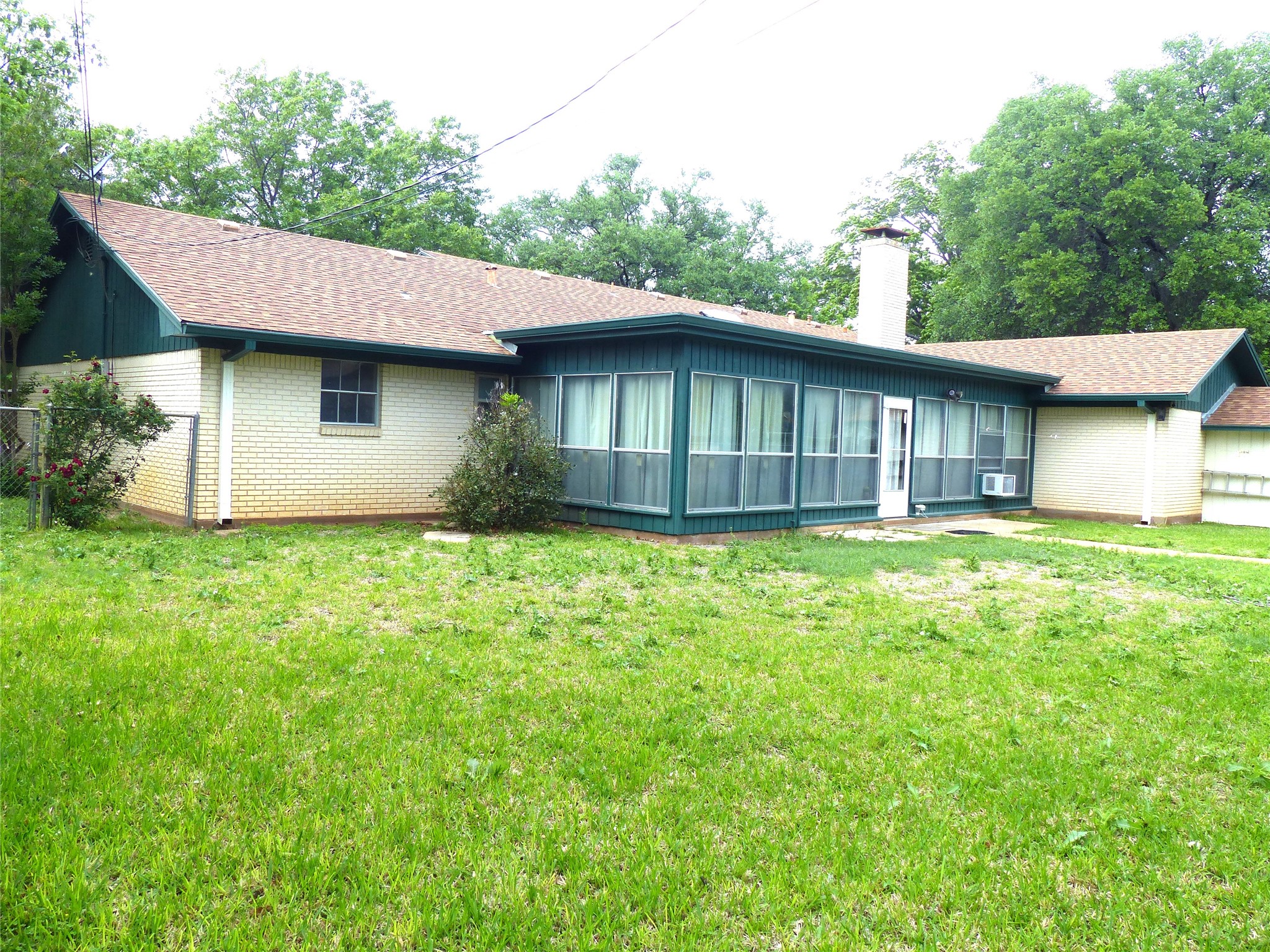 2105 Stanton Brady TX 76825