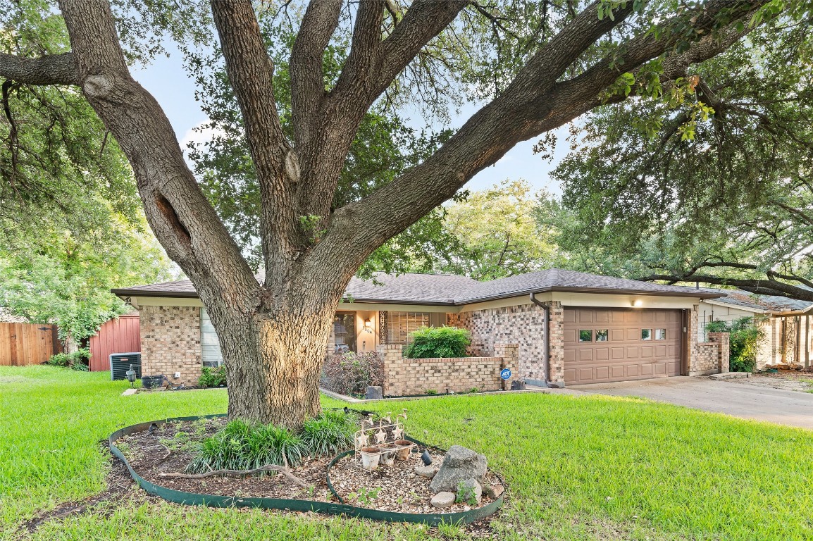 1804 Galahad Lane Arlington TX 76014