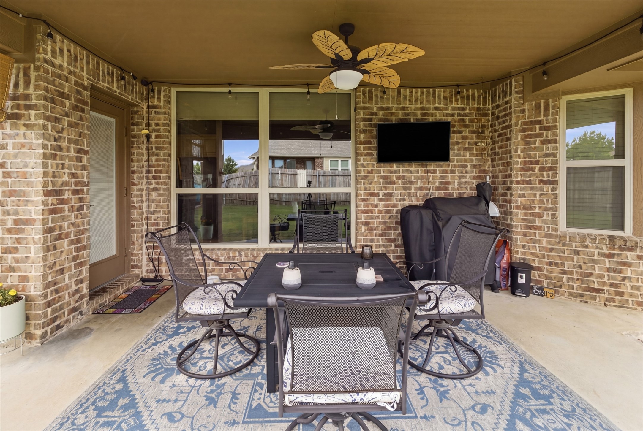 8100 Canyon Drive Aubrey TX 76227